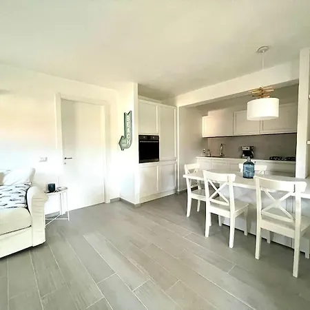 Casa Indipendente Con Giardino בית נופש