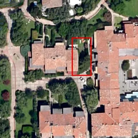 Casa Indipendente Con Giardino Hébergement de vacances *